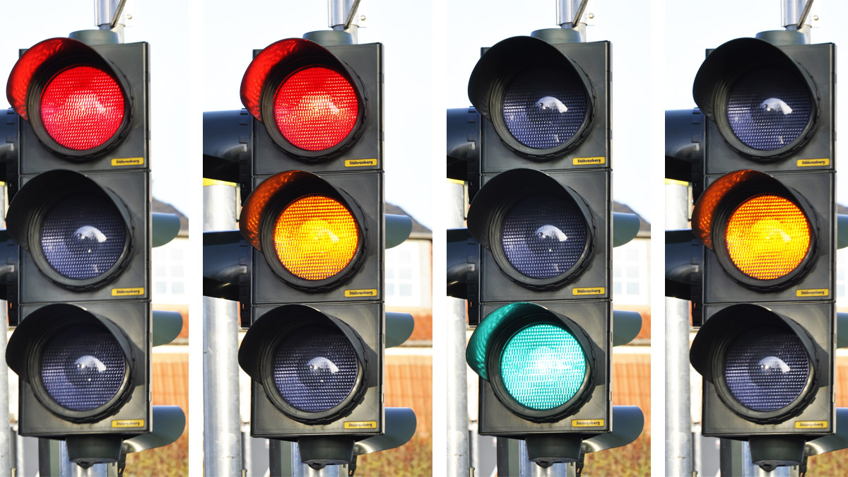 Why LEDs Should Be Used in Traffic Signals? Lighting Equipment Sales